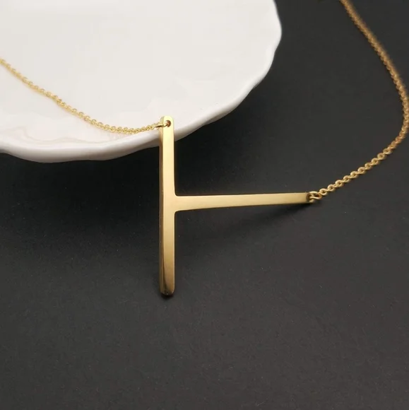 Anthropologie sideways deals initial necklace